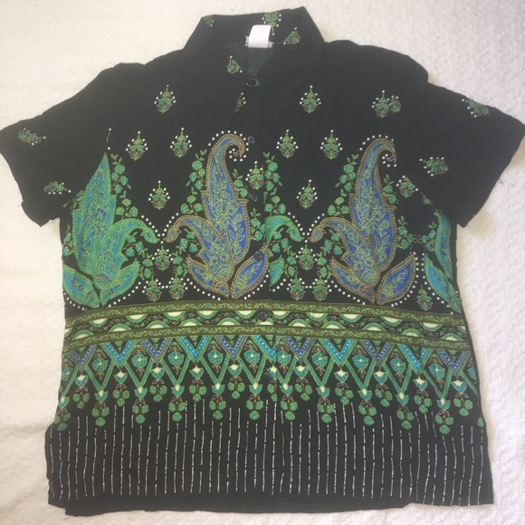 Printed Button-up Shirt - Picture 2 of 4